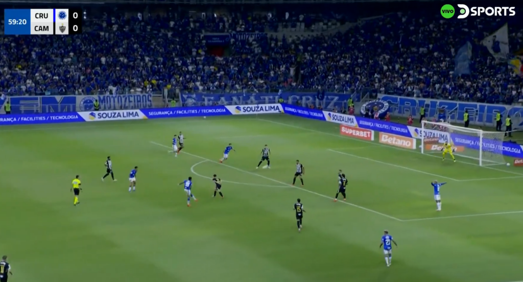 img of Keny Arroyo irrumpe con golazo de 59' en cuartos de Copa Brasil