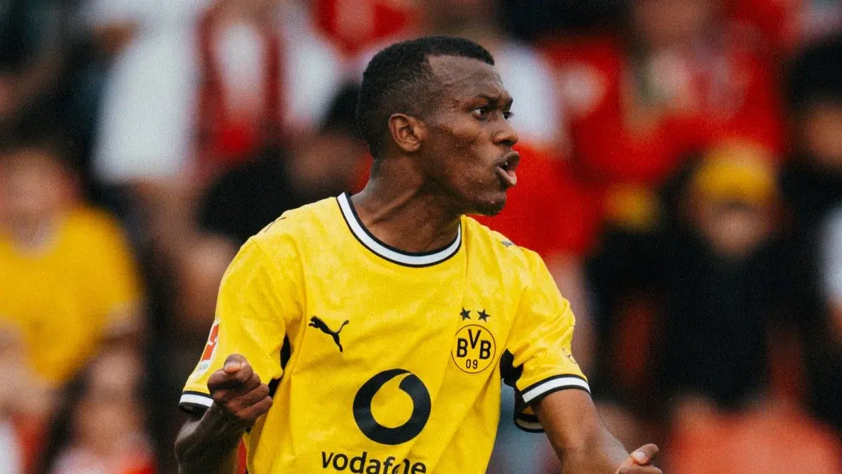 img of Lerma estrena gol y amplía ventaja del Dortmund a 4-1 en la International Cup