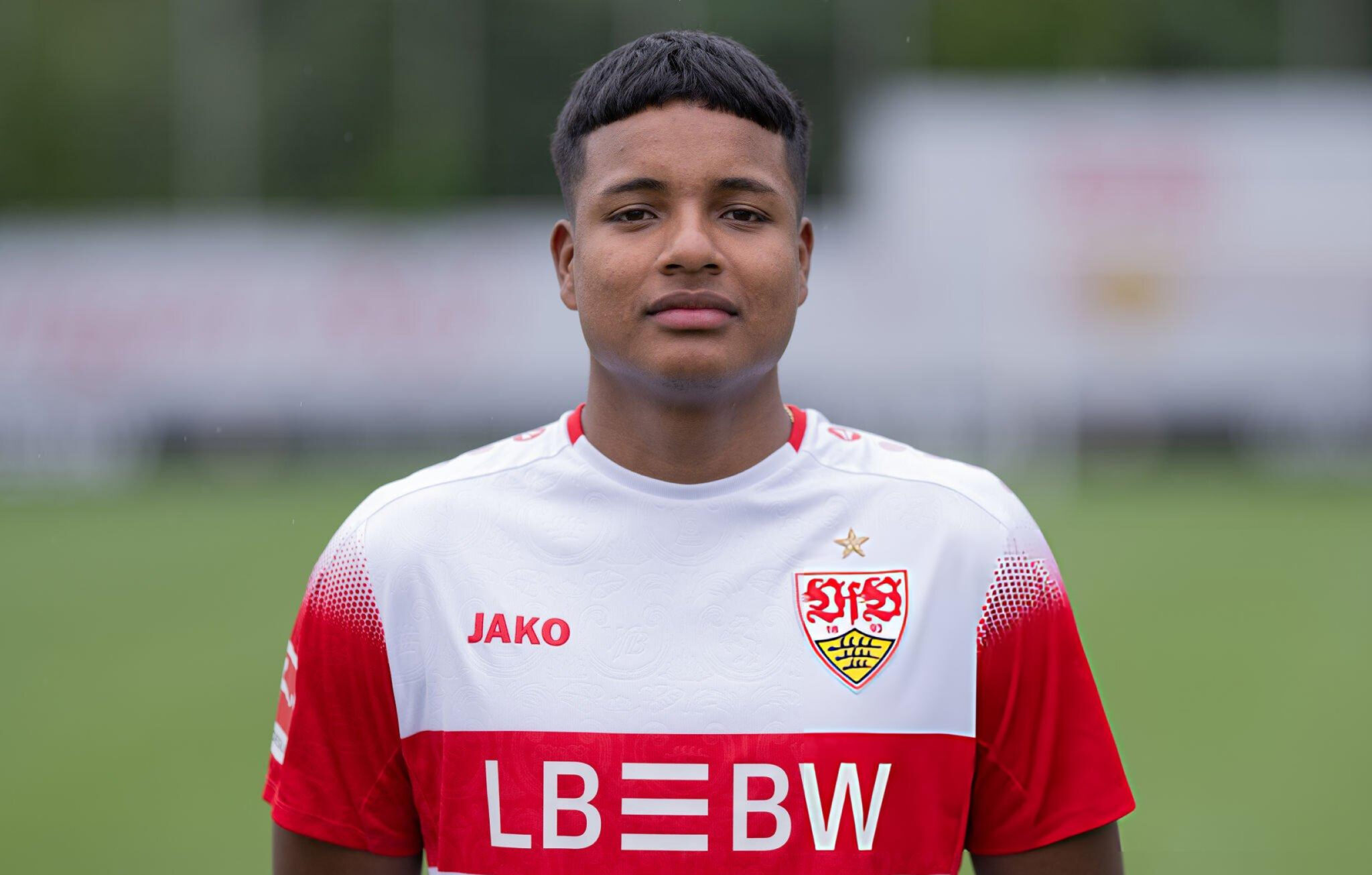 Jeremy Arévalo queda fuera de la lista A del Stuttgart para la Champions League