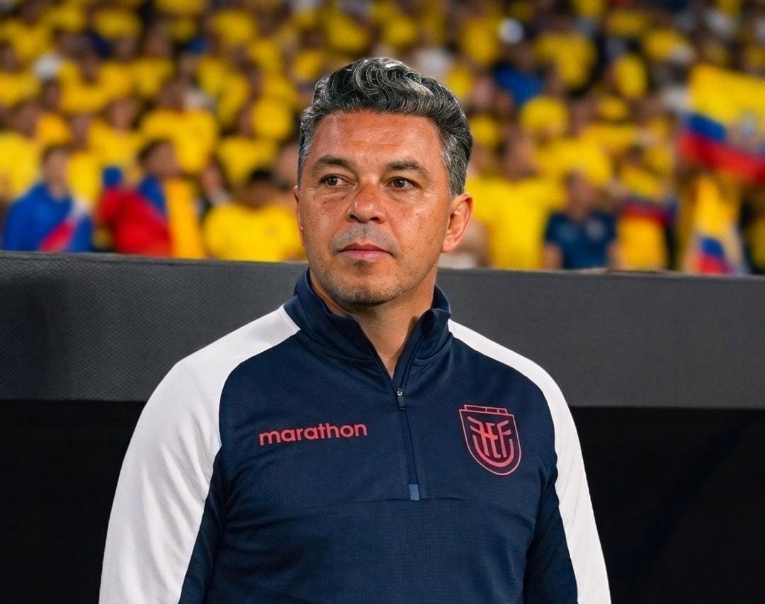 Gallardo encabeza a Ecuador rumbo al Mundial 2030 con debut ante Corea del Sur - Marcelo Gallardo recibe el saludo oficial de la FEF antes de su primer encuentro con Ecuador.