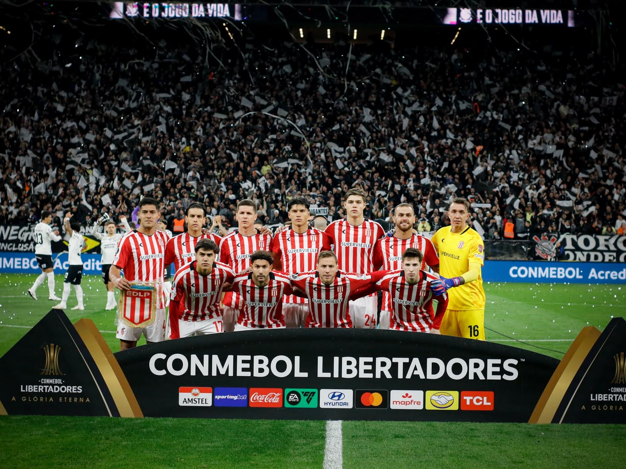 Estudiantes elimina a Corinthians con gol de Alexis Castro en el minuto 87