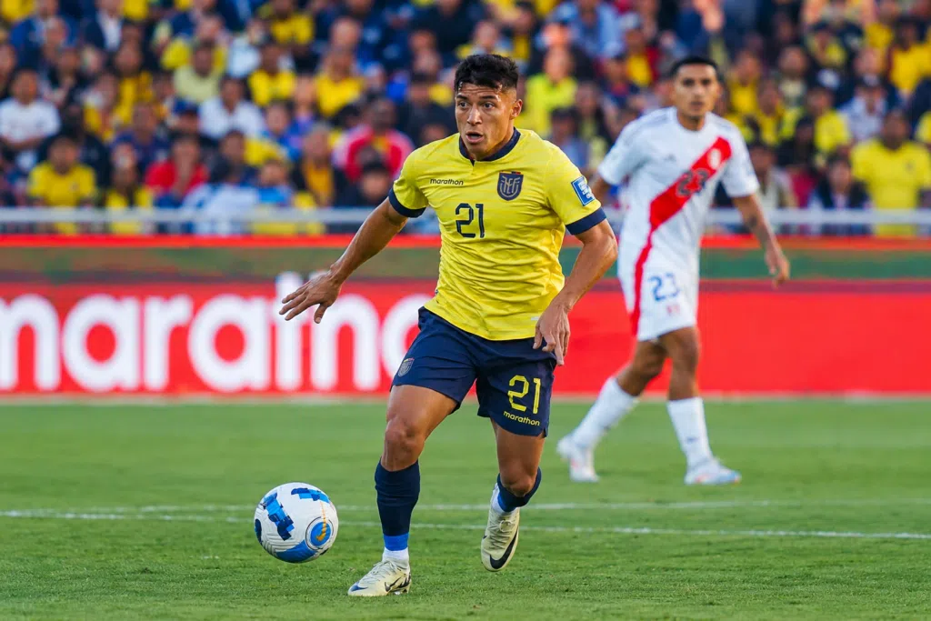 img of Alan Franco asume liderazgo con 62 partidos en la primera convocatoria de Gallardo
