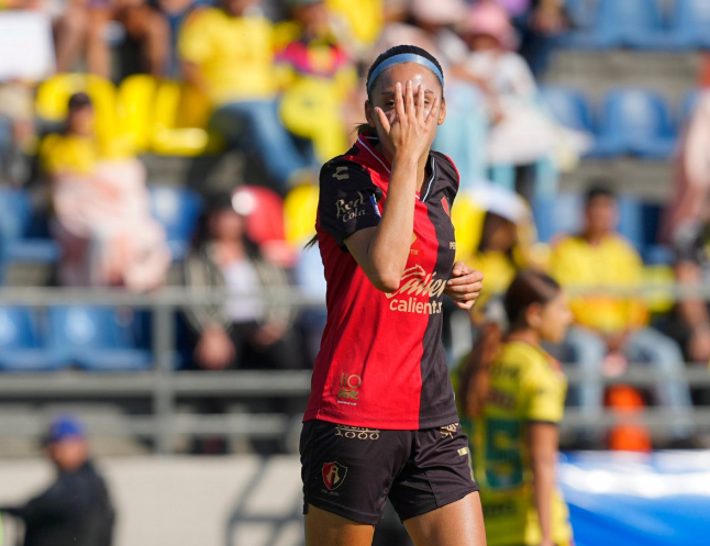 img of Karen Flores aporta gol y ayuda a Atlas a empatar 2-2 ante América