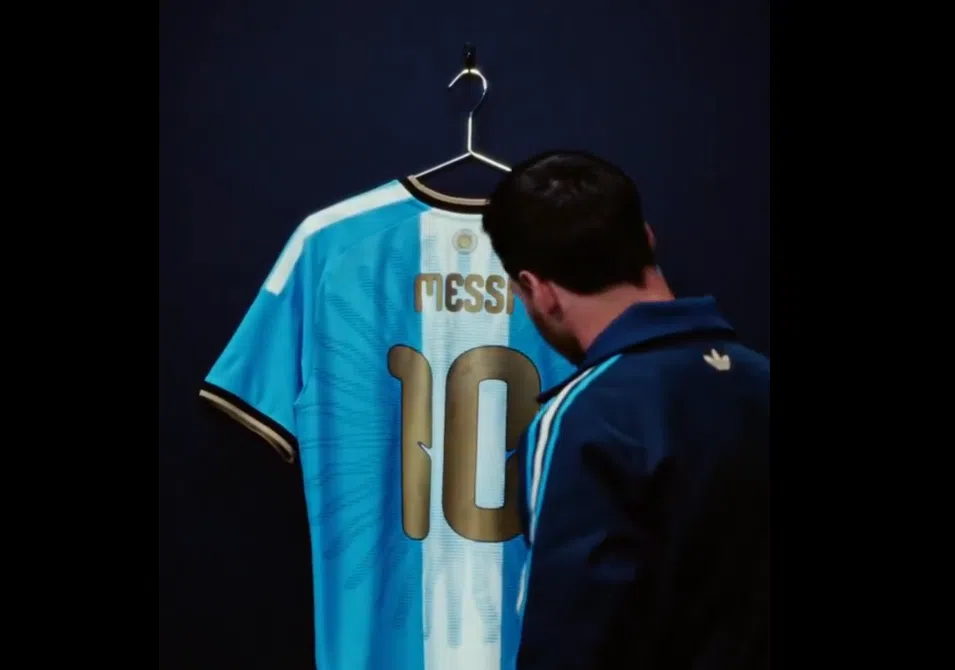 img of Messi revela la camiseta dorada que lucirá en su despedida contra Benín