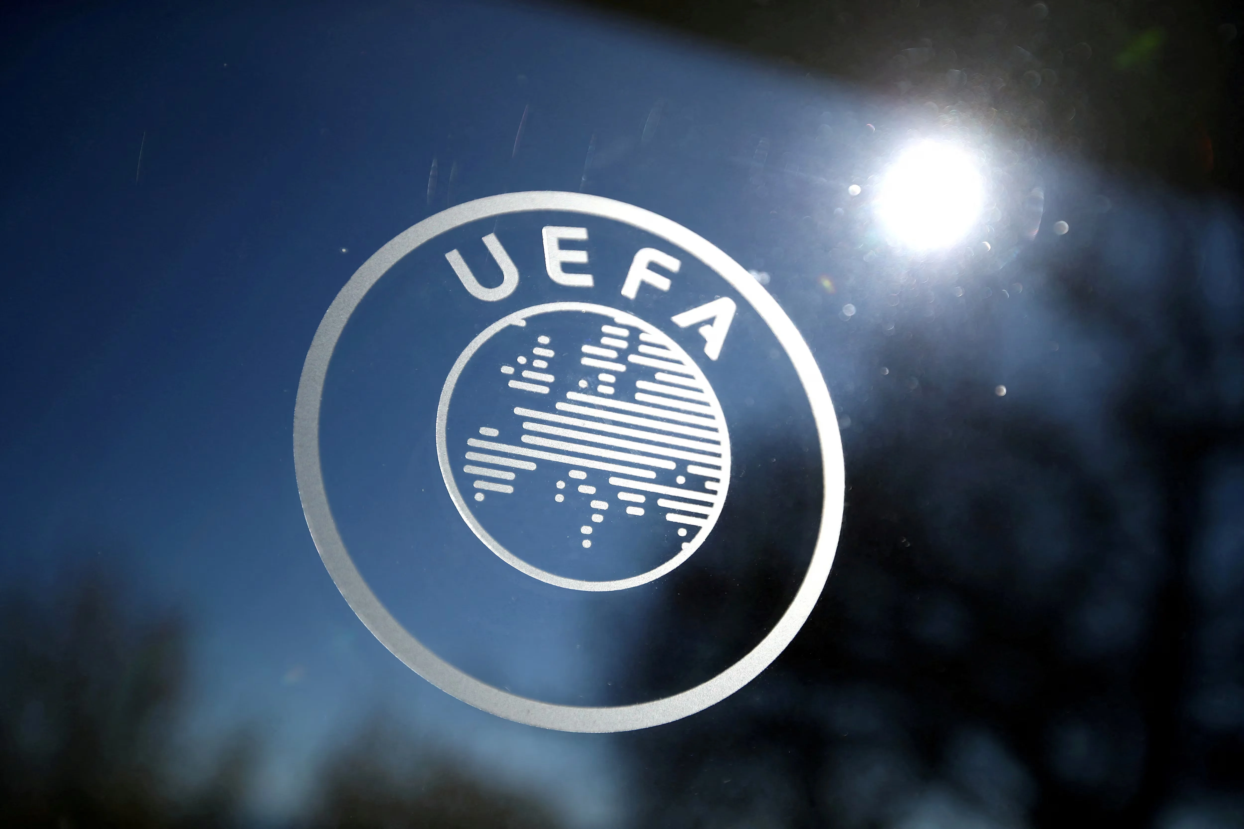 img of UEFA lanza nuevo proceso para derechos de transmisión 2027-2031