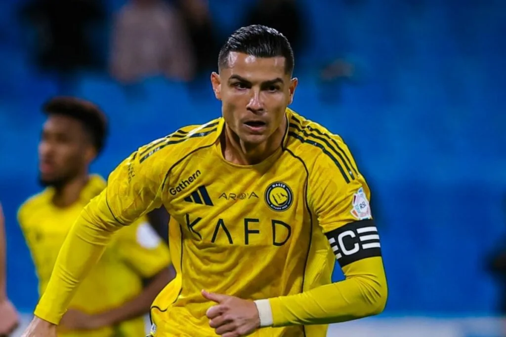 Ronaldo en carrera contra el tiempo: lesión “más seria” obliga a tratamiento especial en Madrid