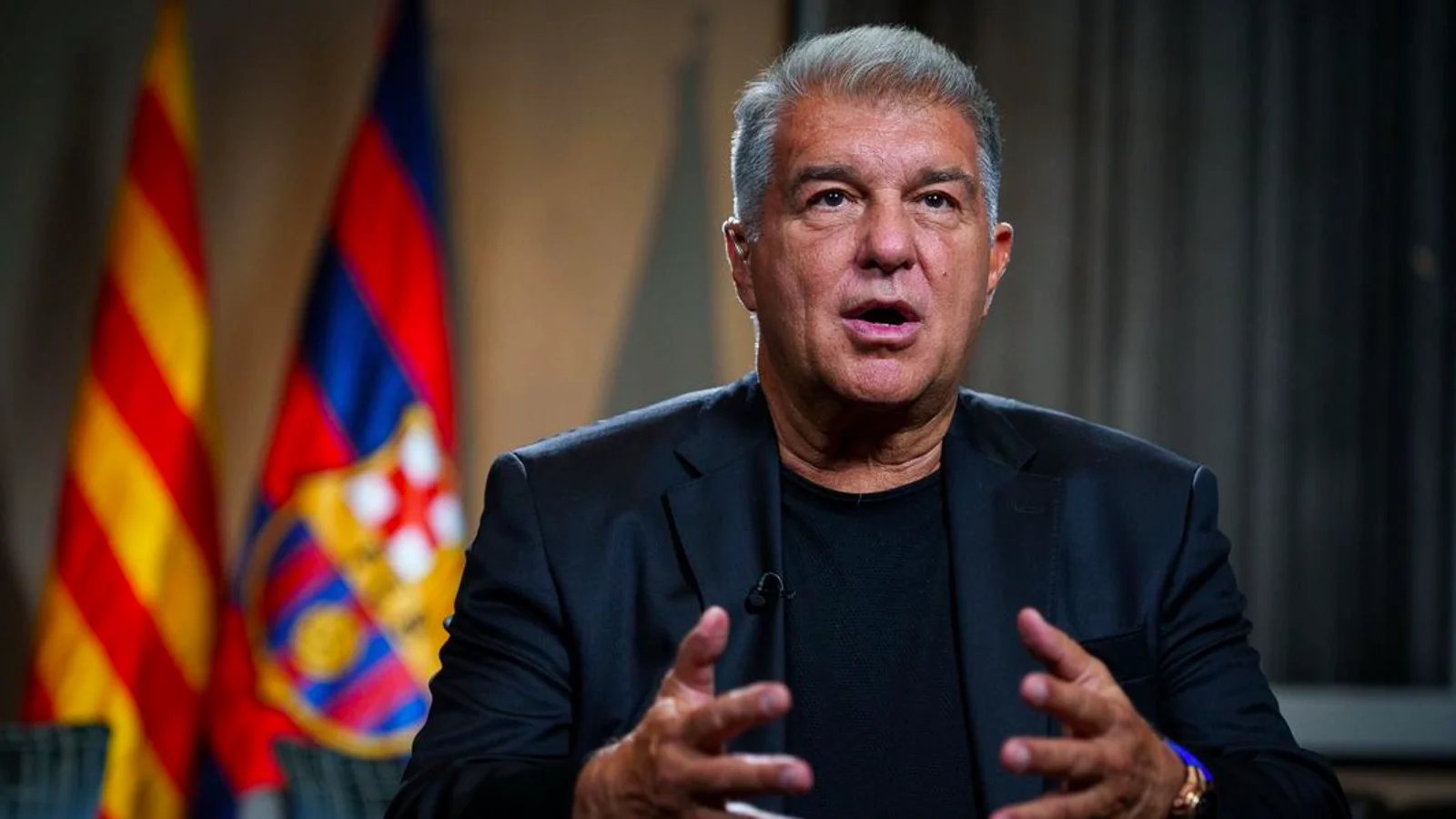 img of Joan Laporta acelera el mercado de fichajes del FC Barcelona para reforzar la plantilla en agosto