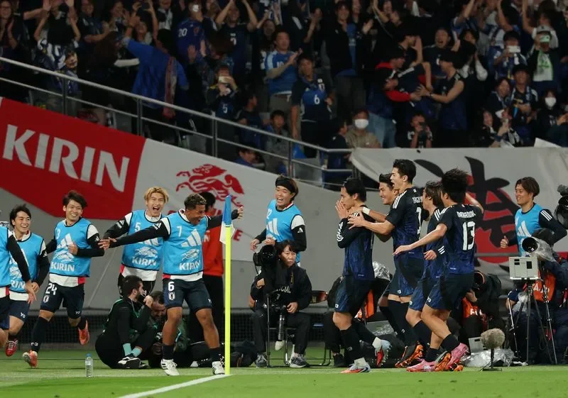 Japón logra histórica remontada y vence 3-2 a Brasil en Tokio