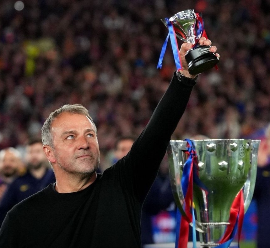img of Hansi Flick renueva con el FC Barcelona hasta 2028