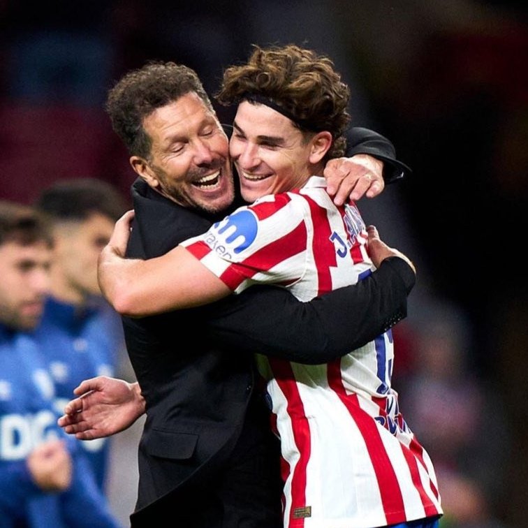 img of Simeone no se opondría a la salida de Julián Álvarez si el jugador quiere marcharse
