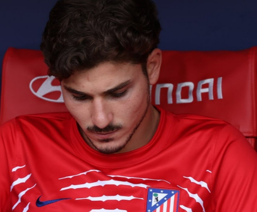 Álvarez recibe pitada en el Metropolitano al minuto 51 - Julián Álvarez es abucheado por la afición del Wanda Metropolitano tras su regreso al plantel.