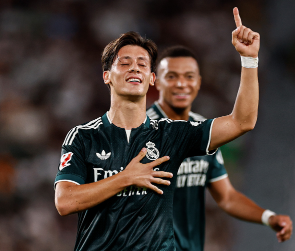 img of Real Madrid remonta con gol de Espí y sella victoria 3-2 al Elche