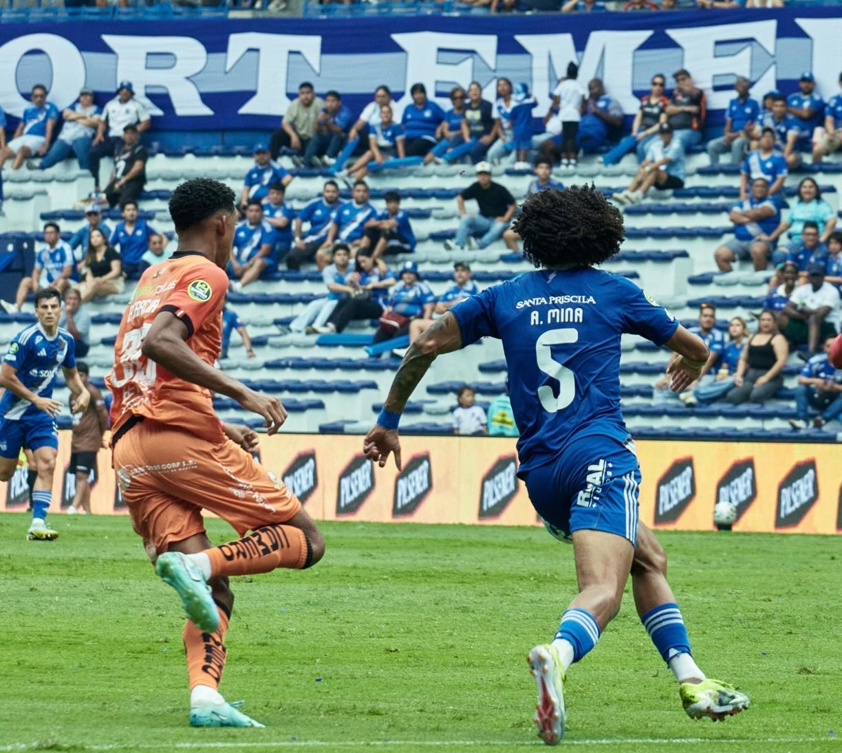 img of Emelec iguala ante Libertad y pierde puntos en casa