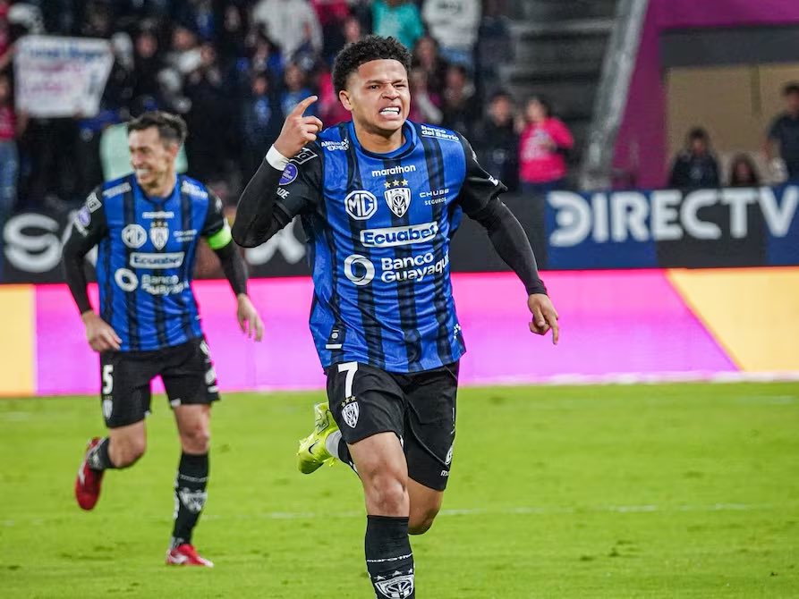 Patrik Mercado: su lesión genera dudas sobre su acuerdo con Sevilla
