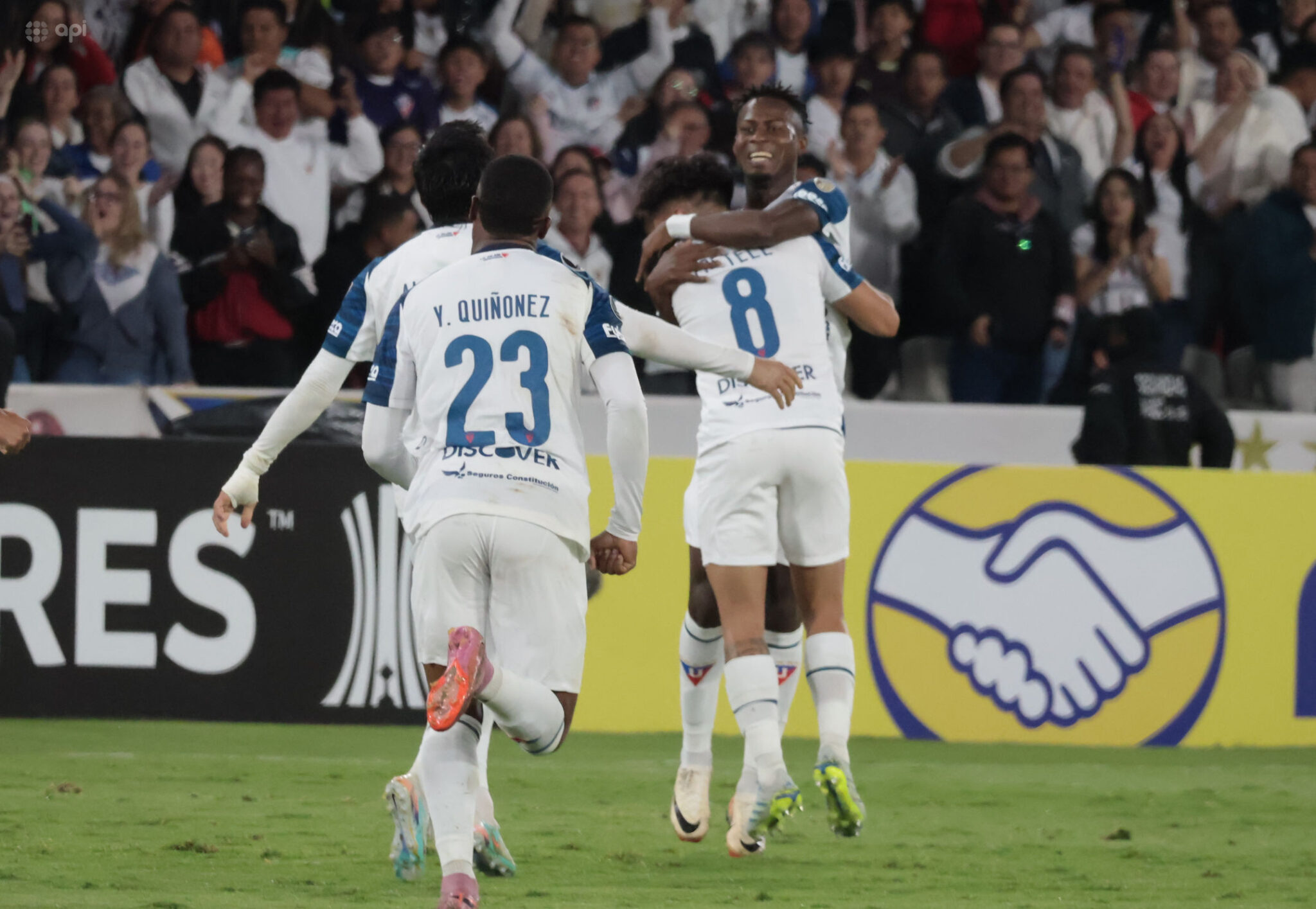 img of Liga de Quito supera a Lanús y sella su boleto a octavos