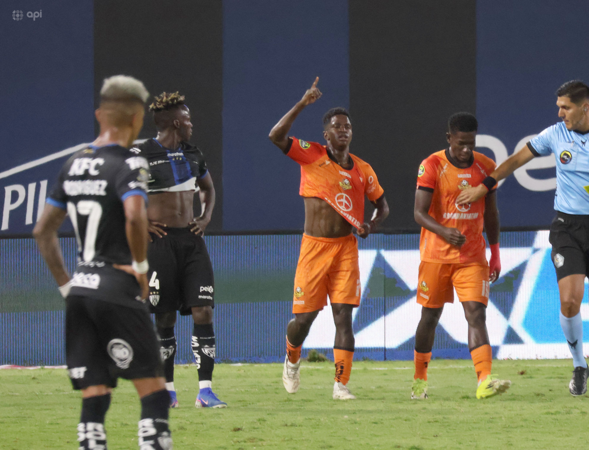Libertad derrumba a IDV con doblete de Banda en tiempo añadido