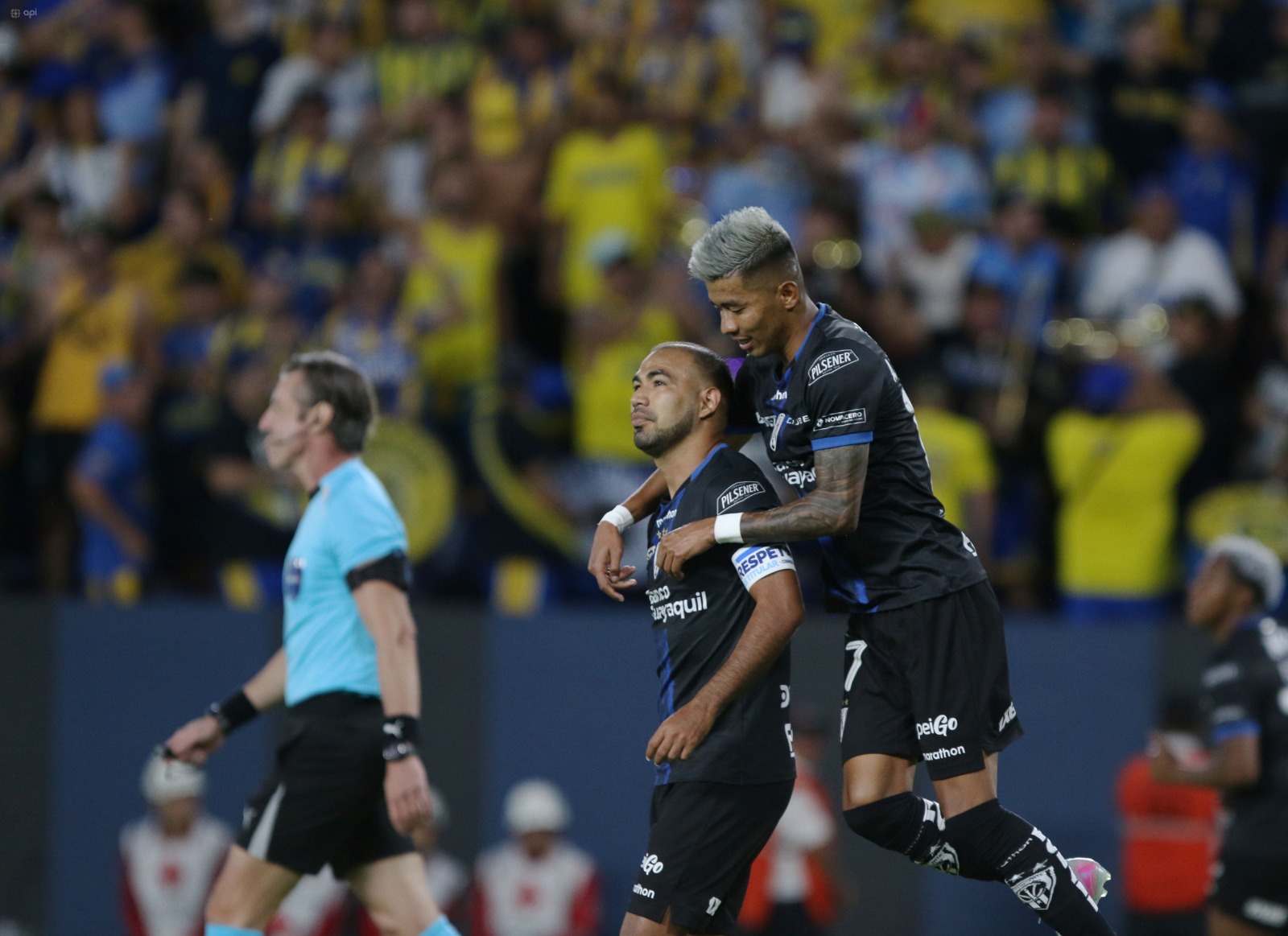 Sornoza iguala marca de Spencer en Libertadores - Sornoza celebra su gol ante Rosario Central