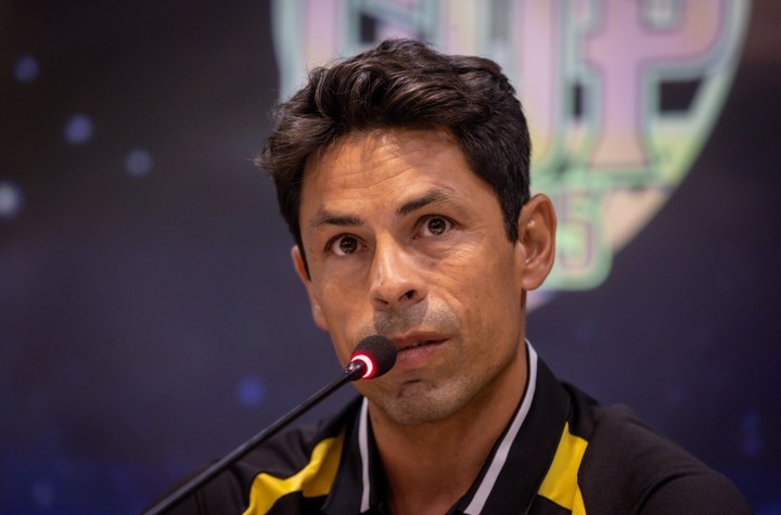 img of Matías Oyola cesado como director deportivo de Barcelona SC