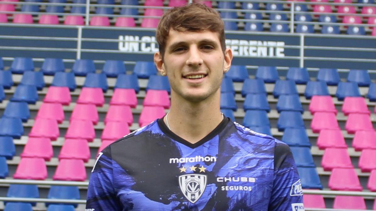 img of Joaquín Pombo rescinde contrato con IDV y se une a Aldosivi hasta 2026