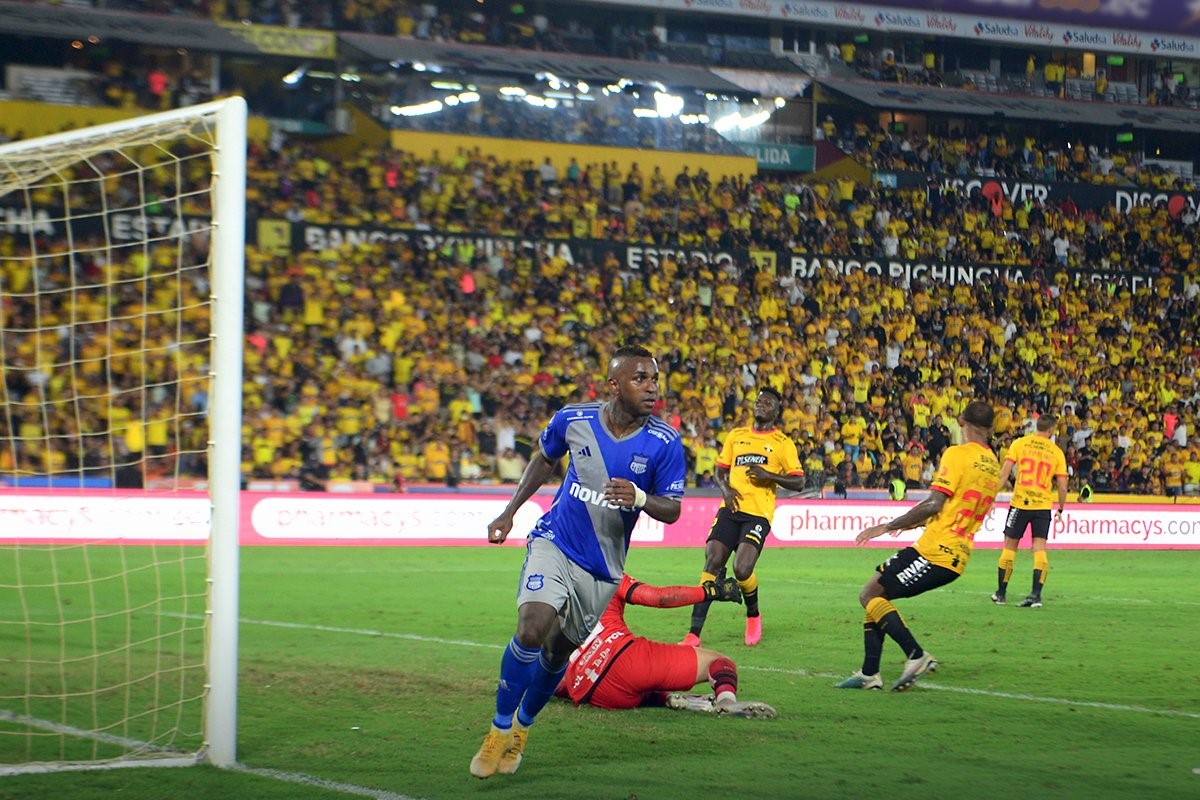 img of Emelec remonta y supera a Barcelona en su última victoria