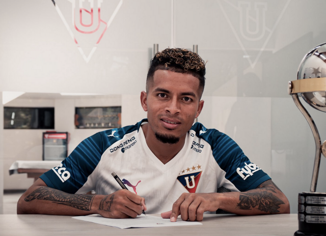 Kevin Velasco sufre lesión de tobillo y se somete a cirugía - Kevin Velasco en acción con Liga de Quito