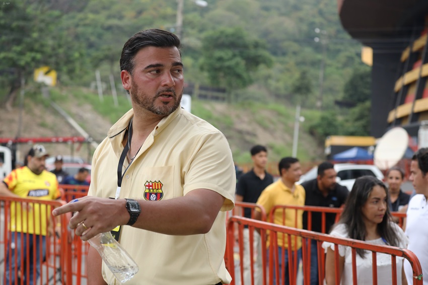 img of Antonio Álvarez no renunciará: se acogerá a licencia en BSC