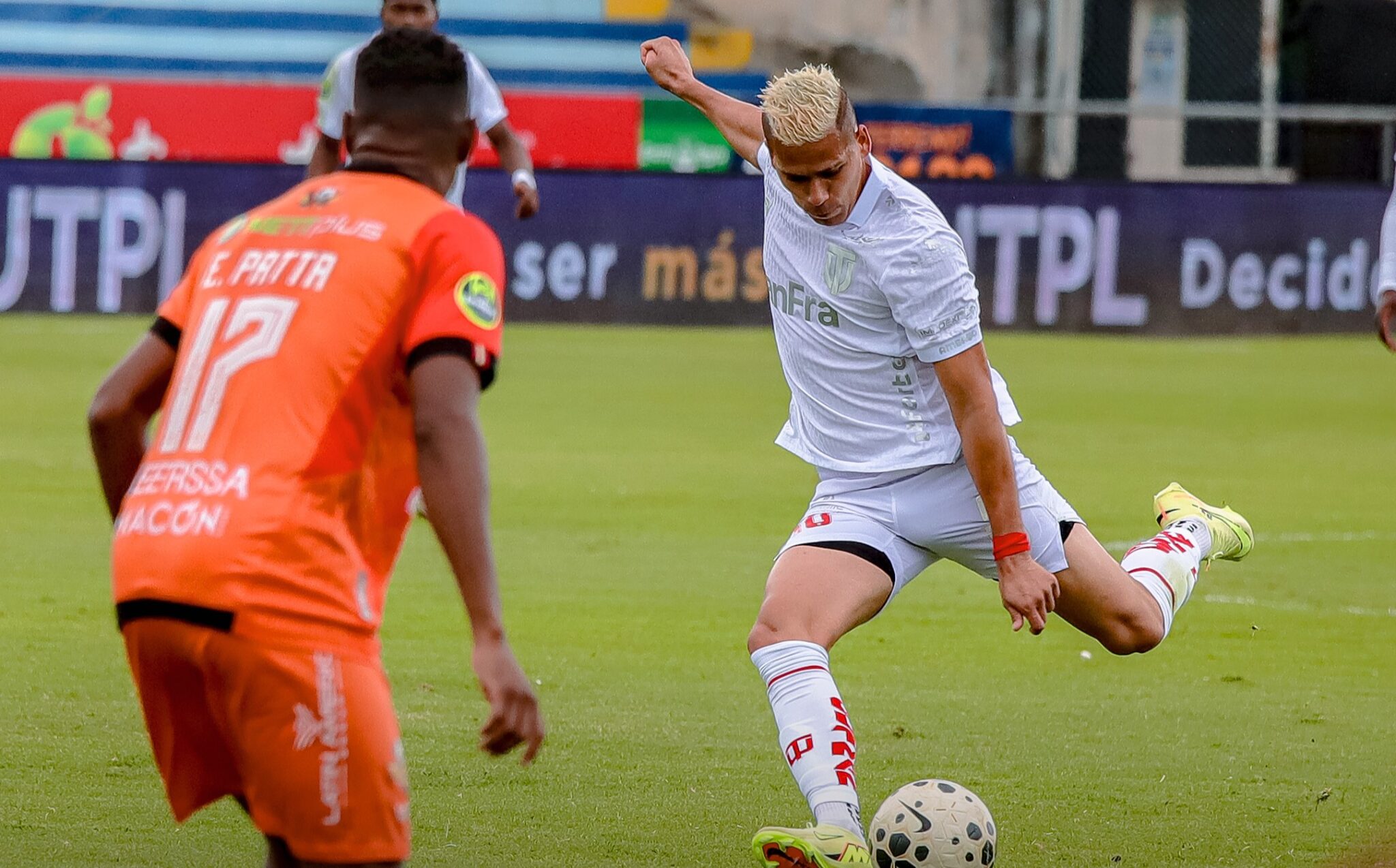 Libertad supera a Técnico Universitario con gol de Hancel Batalla en el minuto 91