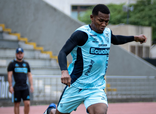 Romario Caicedo busca sumar tres puntos con Guayaquil City ante Emelec