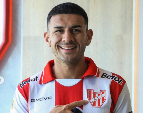 LDU busca a Giuliano Cerato con oferta de préstamo y compra