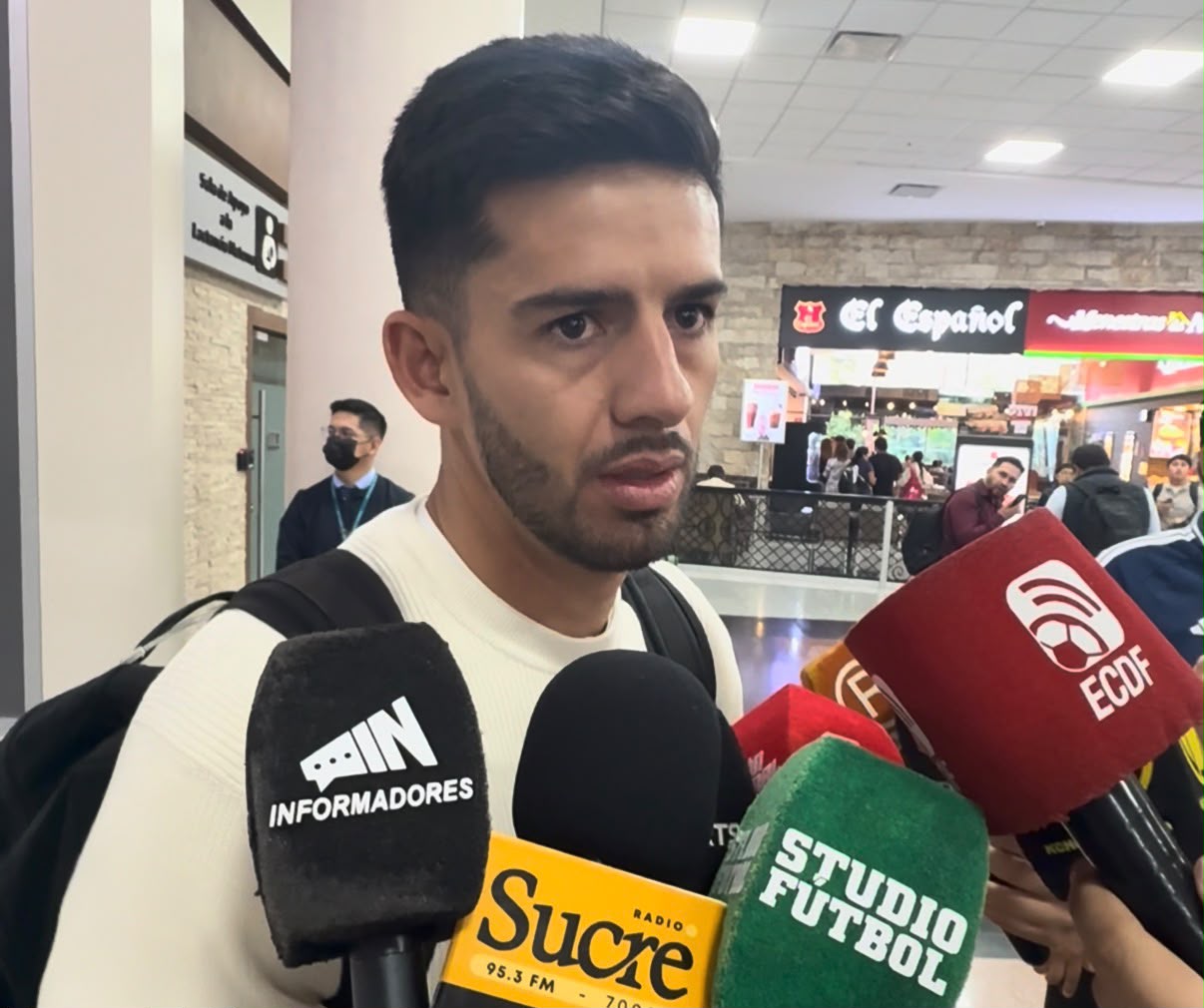 Ronie Carrillo se une a Emelec: 'Es un reto maravilloso' para su carrera con 10 goles en - Ronie Carrillo en su llegada a Guayaquil