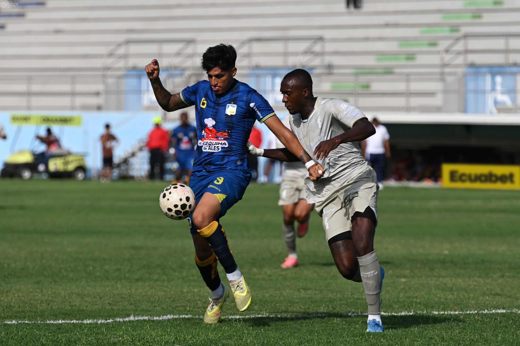 img of Orense rescata empate ante Delfín con gol de Bermúdez
