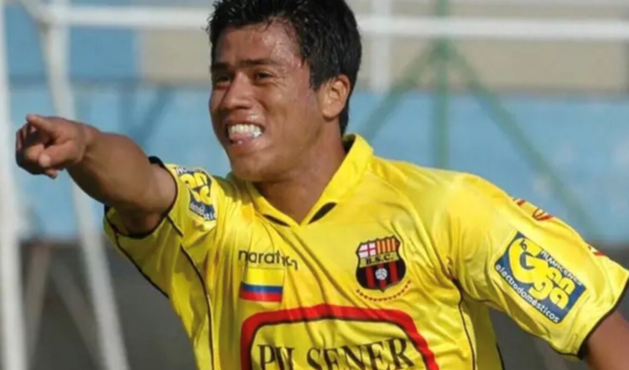 img of Paredes advierte a Capitano que la hinchada lo cargaría y el técnico es despedido tras