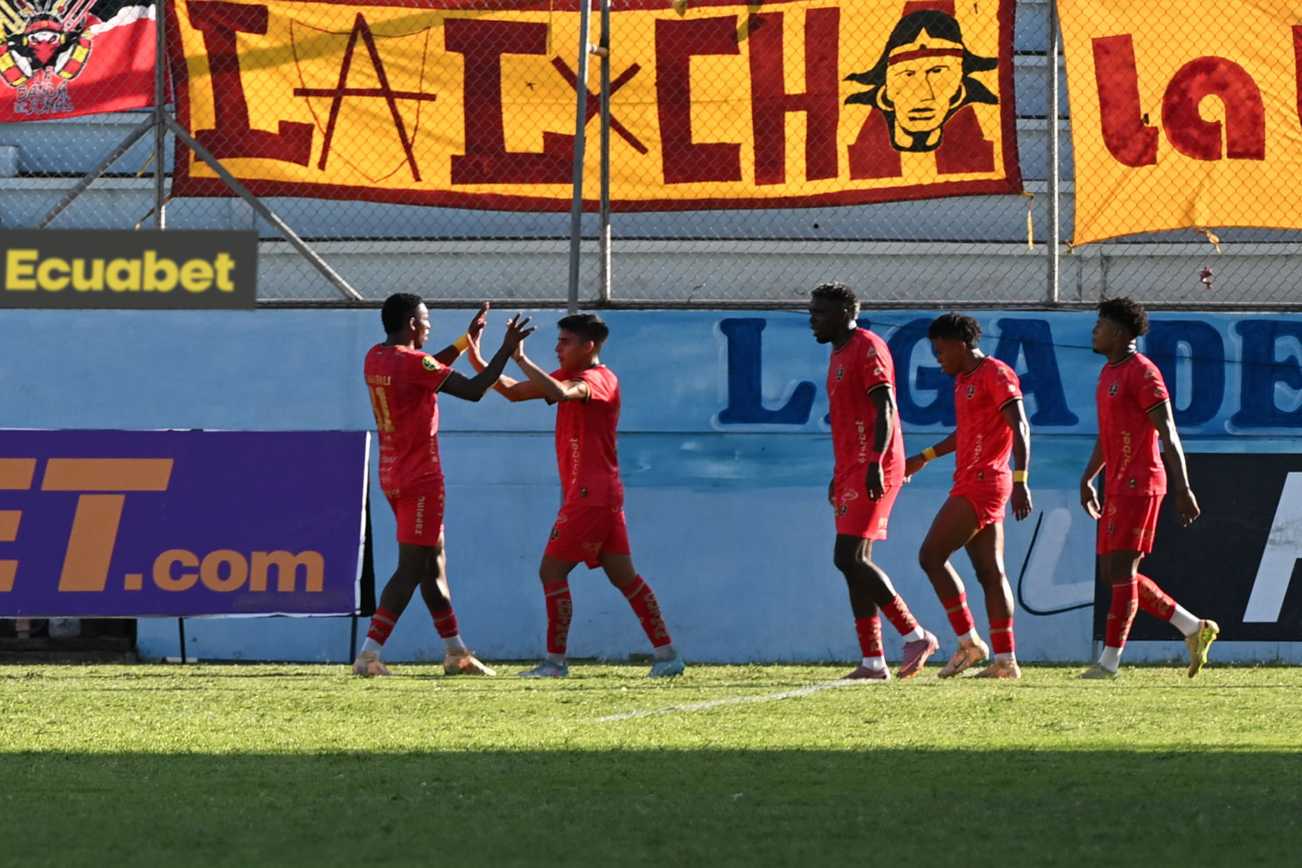 img of Aucas asegura victoria 1-0 ante Delfín con gol de Guzmán en el 68'