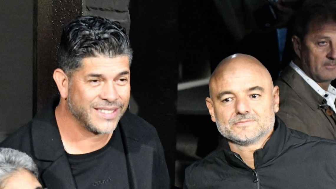 Emelec evalúa a la dupla Orsi‑Gómez, campeona del Apertura 2025 con Platense - Favio Orsi y Sergio Gómez, la dupla que podría dirigir a Emelec, aparecen en una foto oficial de Platense.