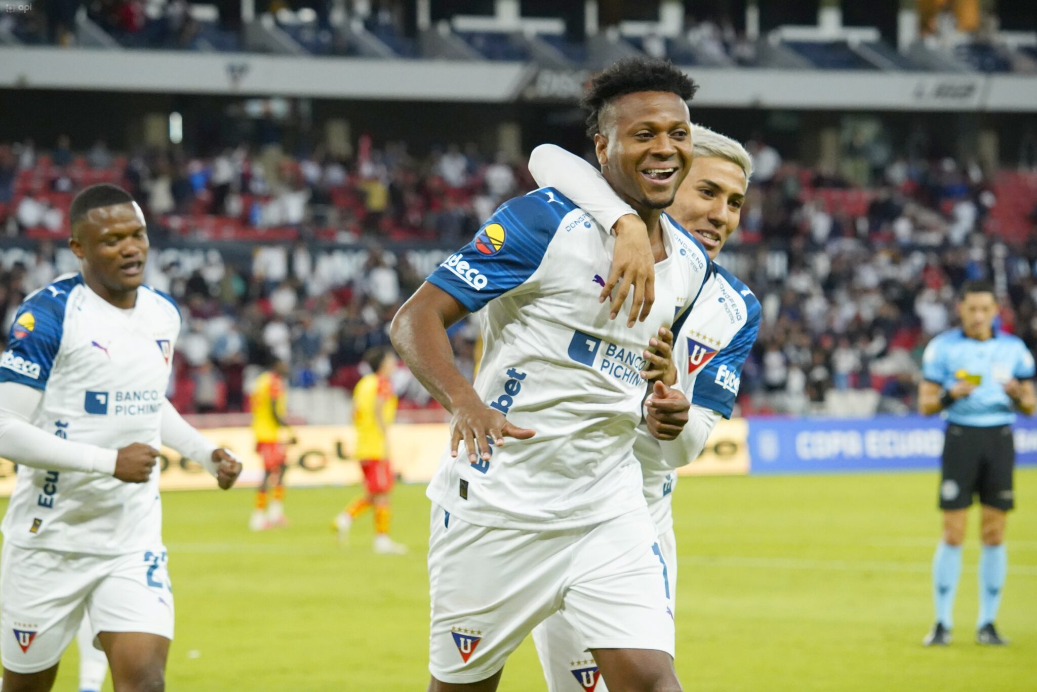 img of Liga de Quito asegura semifinales con gol de Michael Estrada en el 70'
