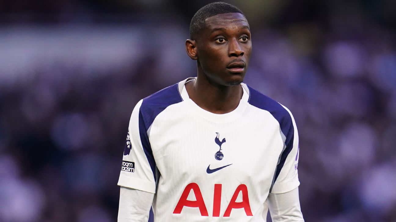 Liverpool se lanza por Kolo Muani y enciende la mecha
