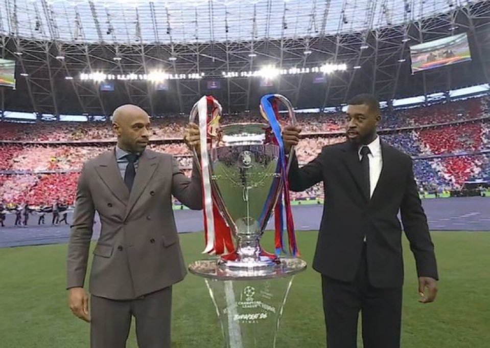 Thierry Henry y Kimpembe presentan trofeo de Champions