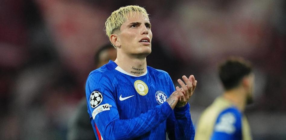 Chelsea fija precio de Alejandro Garnacho en 50 millones de euros - Alejandro Garnacho en acción con el Chelsea