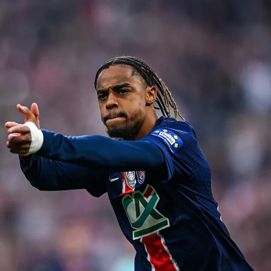 Liverpool supera a Arsenal en carrera por Bradley Barcola