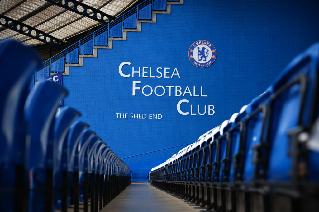 Chelsea recibe multa de 10 millones de libras por irregularidades financieras