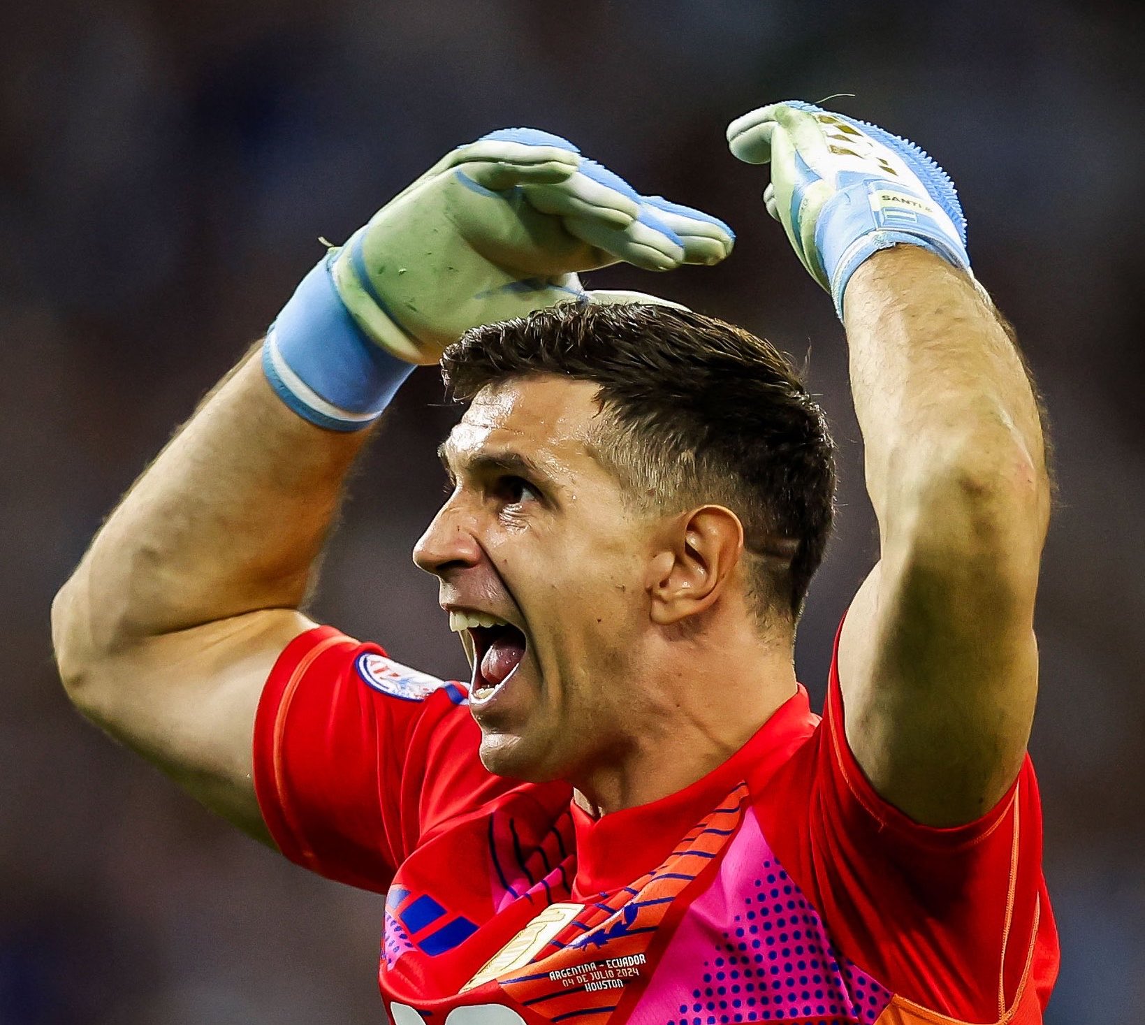 Martínez abre paso y diría que sí al Chelsea pese a falta de Champions