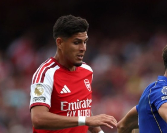 Arsenal remonta a los 50' y se lleva el derbi londinense