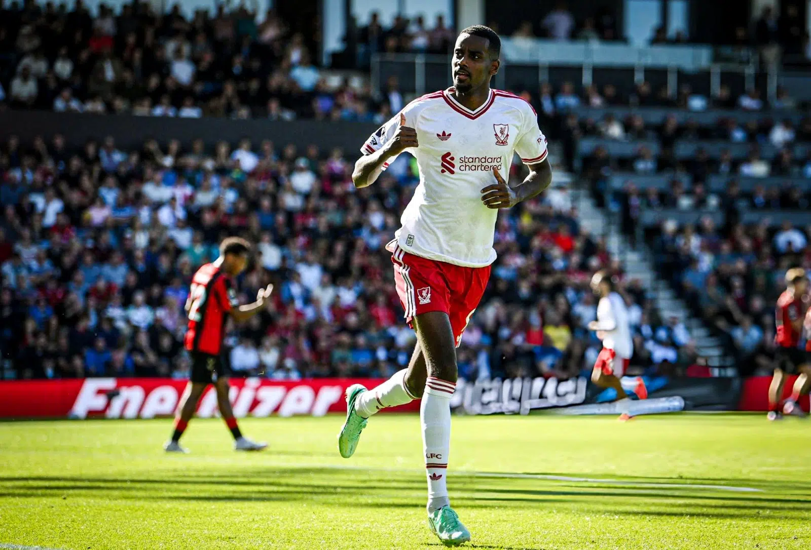 img of Liverpool sella victoria 1-0 con gol de Isak en el minuto 58