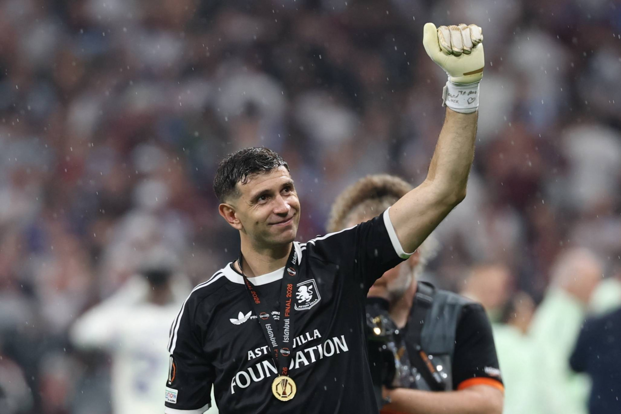 Juventus apunta a Emiliano Dibu Martínez como prioridad para la portería