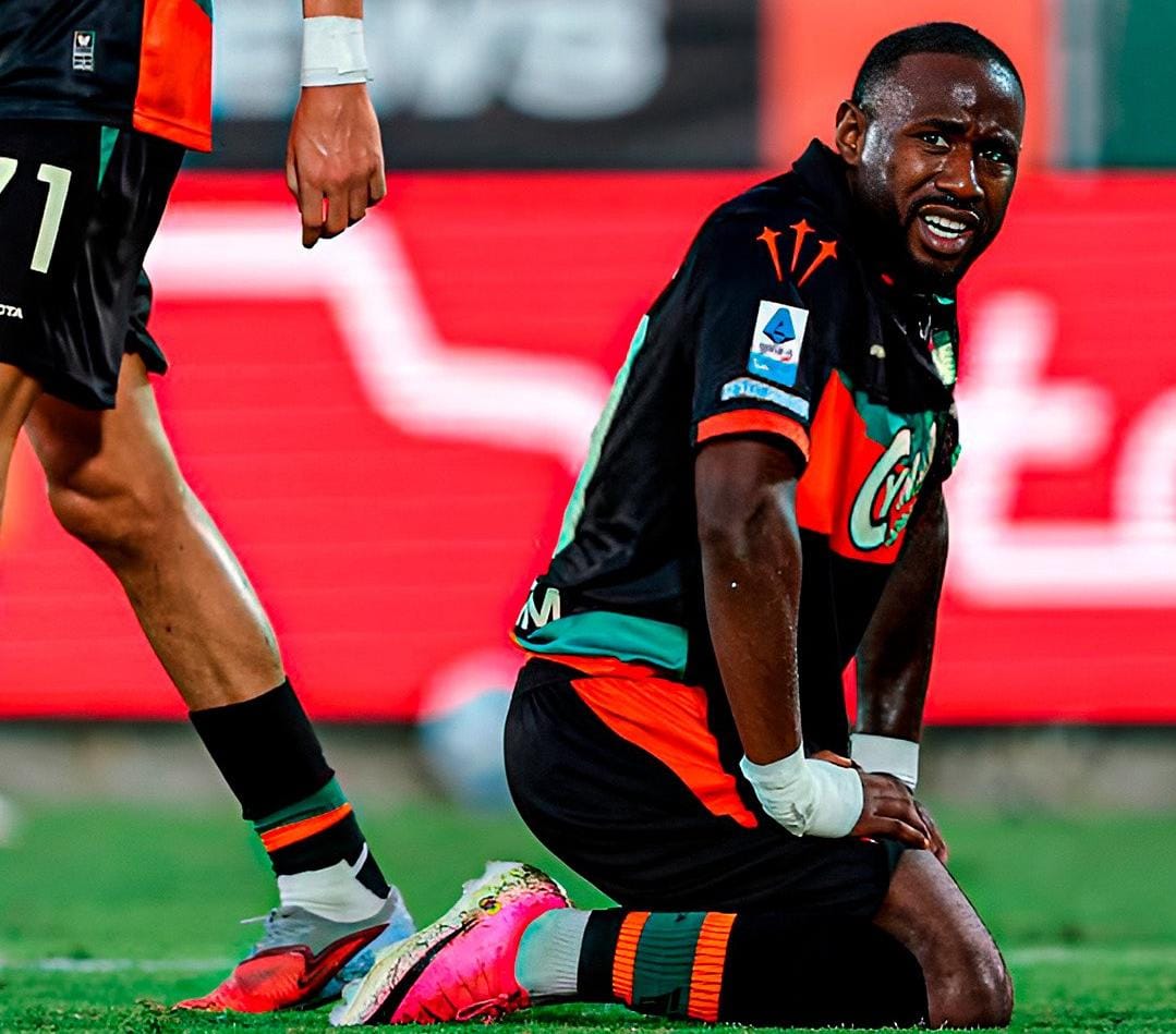 img of Yeboah sufre derrota 2-0 ante Lecce y ve anular su gol en el debut