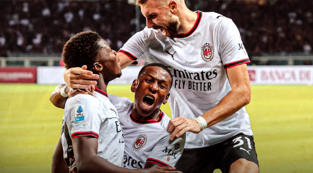 Pervis Estupiñán titular en el debut del AC Milan que supera a Torino