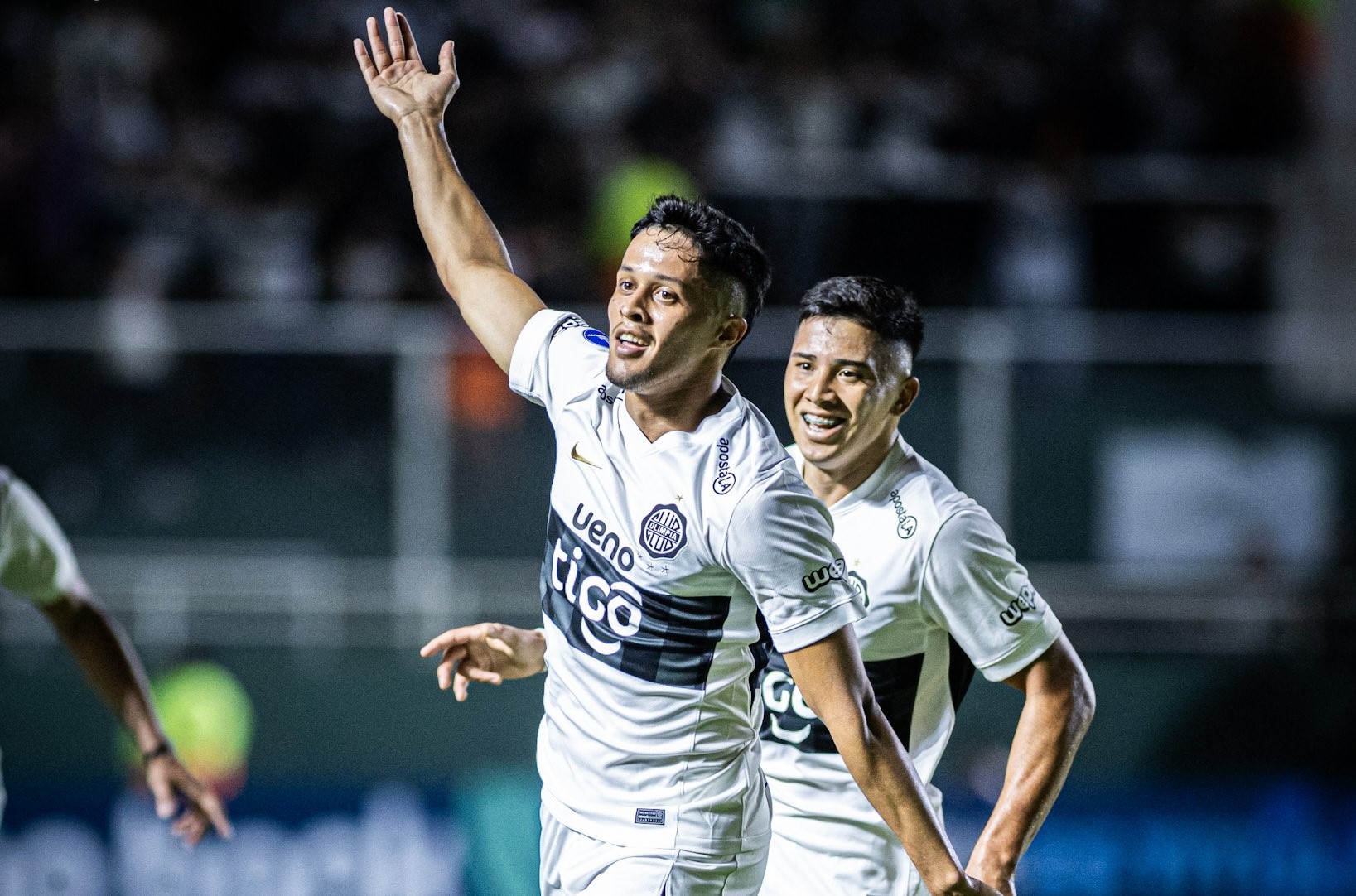 img of Olimpia remonta a Barracas y se une a la pelea en la Sudamericana