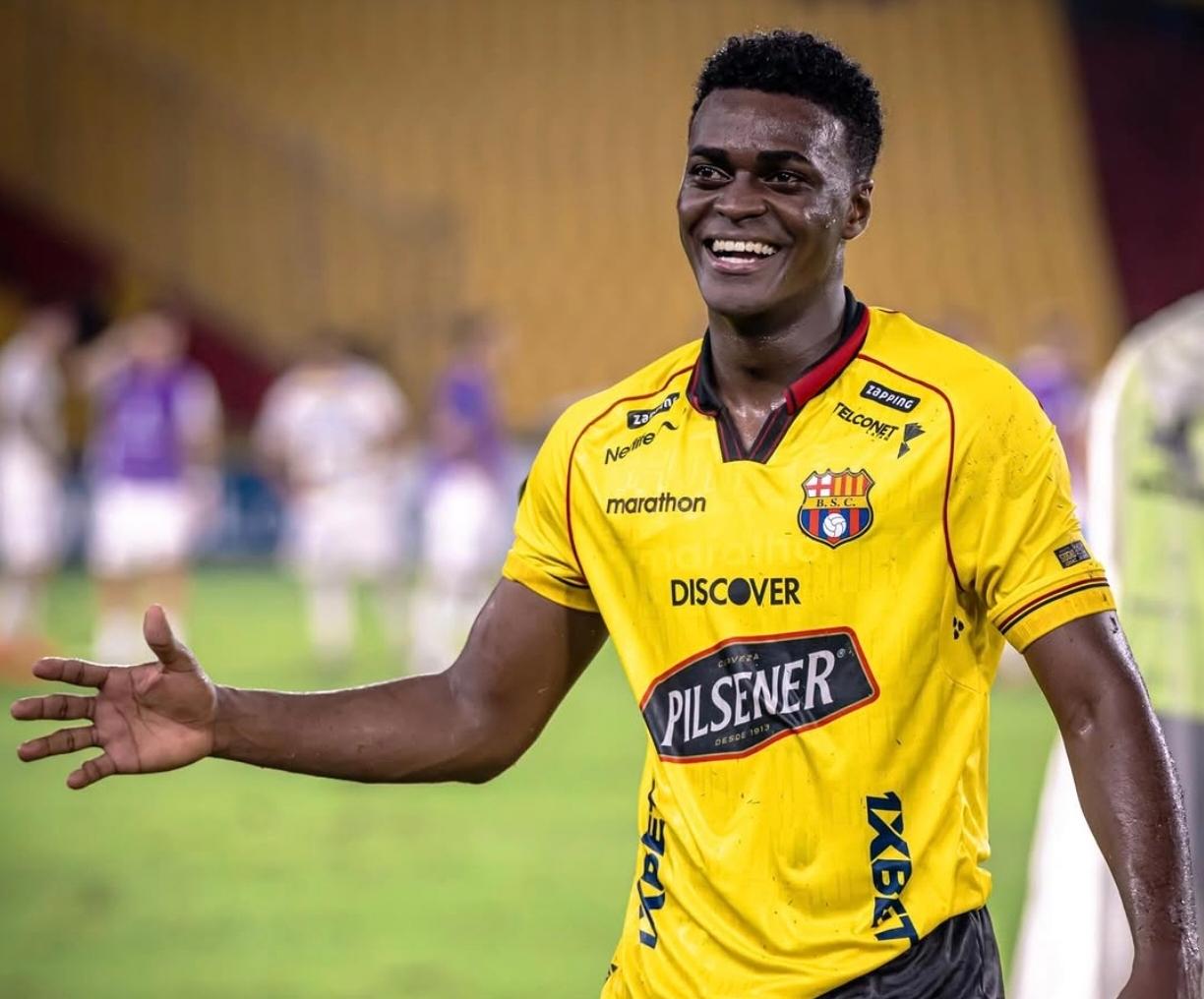 Álex Rangel llama la atención de clubes brasileños