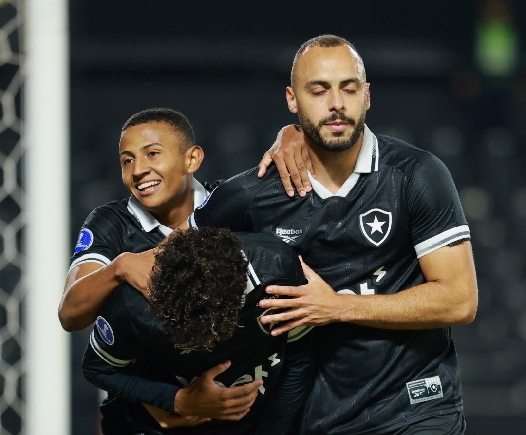 img of Botafogo lidera su grupo en la Sudamericana tras golear a Independiente Petrolero
