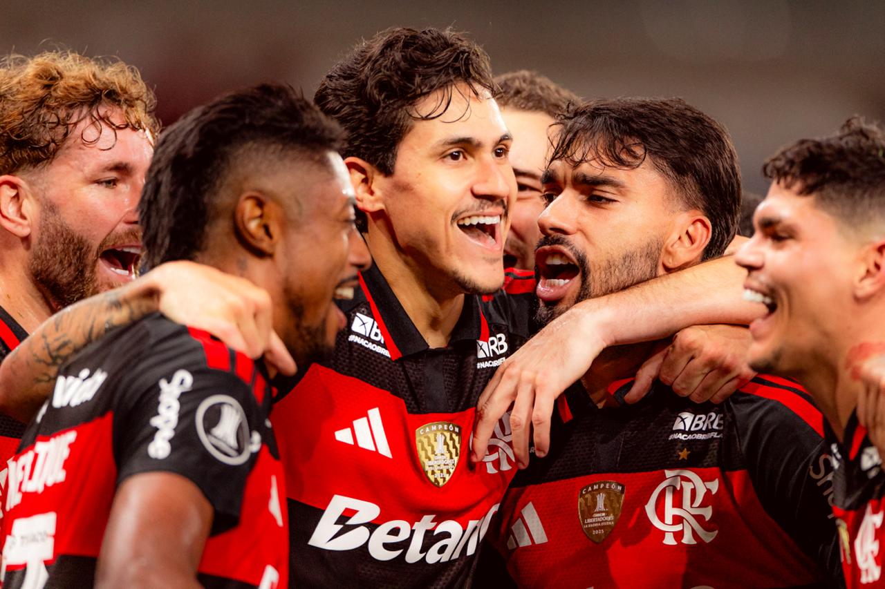 img of Flamengo supera a Estudiantes y confirma su clasificación